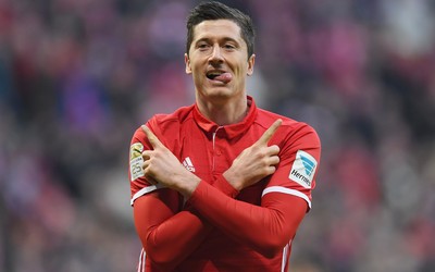 猫头鹰体育精华-伯贝又拿最佳球员奖项